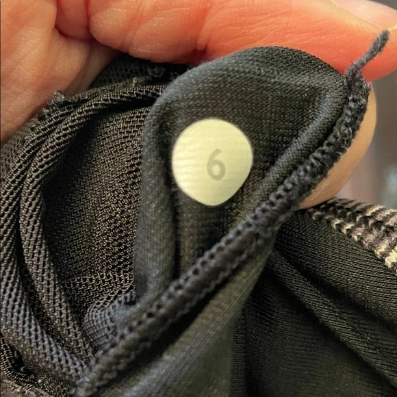 lululemon athletica Power Y Womens 6 Black & Grey Top Yoga Activewear - Picture 6 of 8